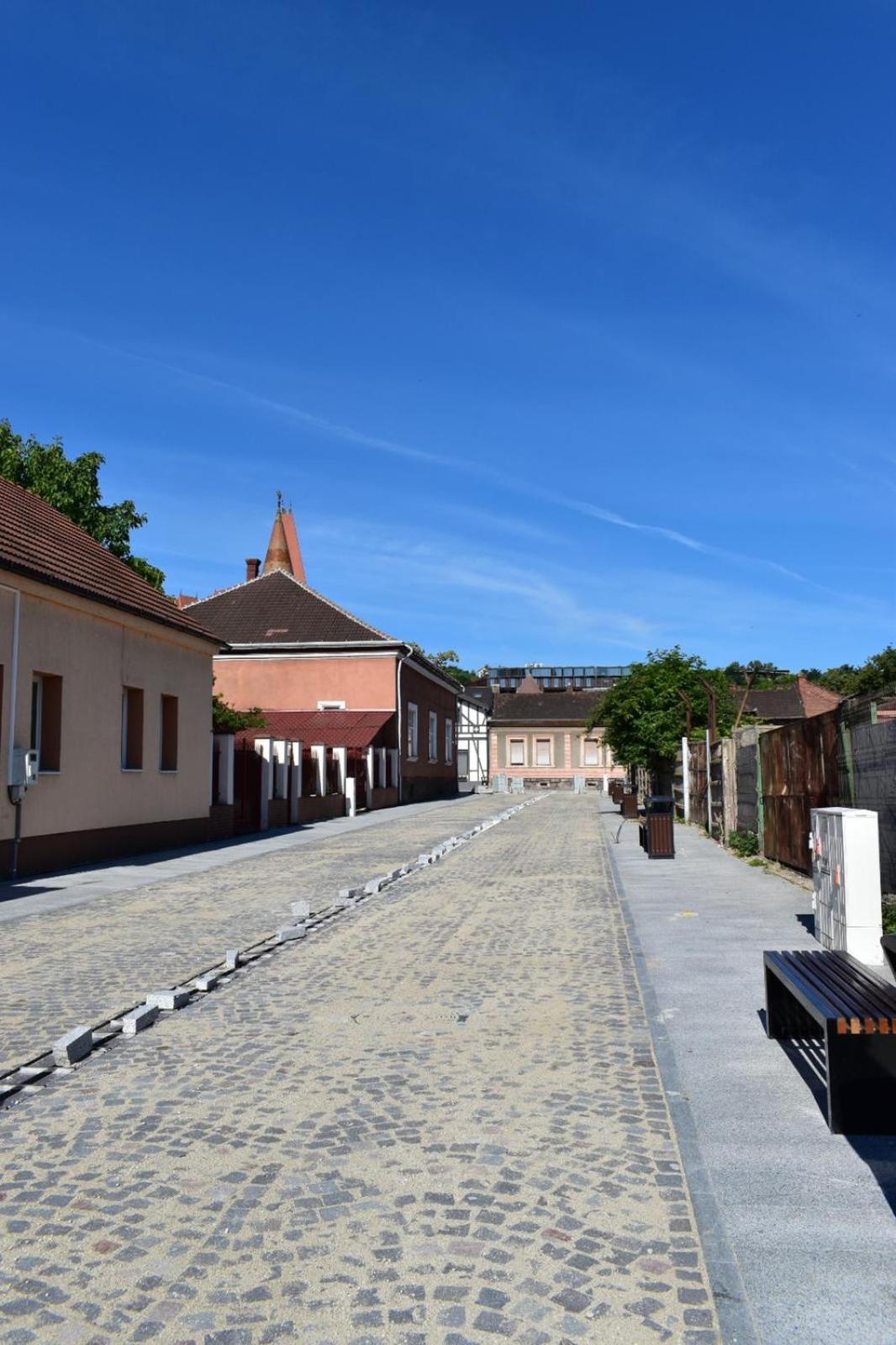 Transilvania Rent Хунедоара Екстер'єр фото