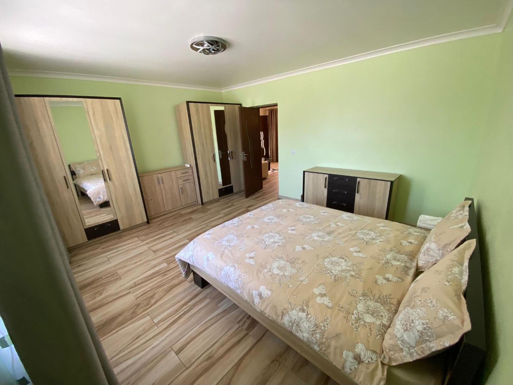 Transilvania Rent Хунедоара Екстер'єр фото
