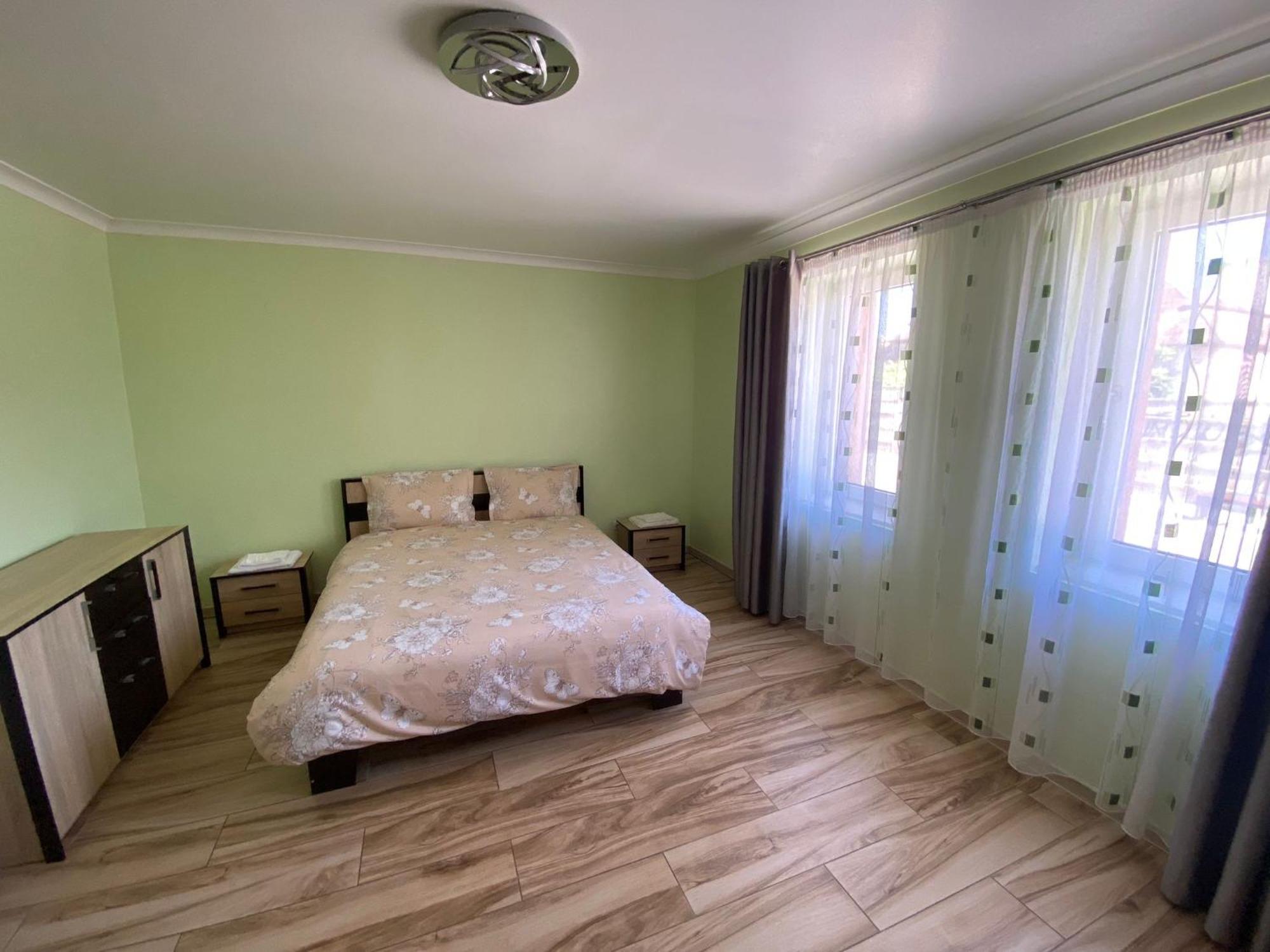 Transilvania Rent Хунедоара Екстер'єр фото